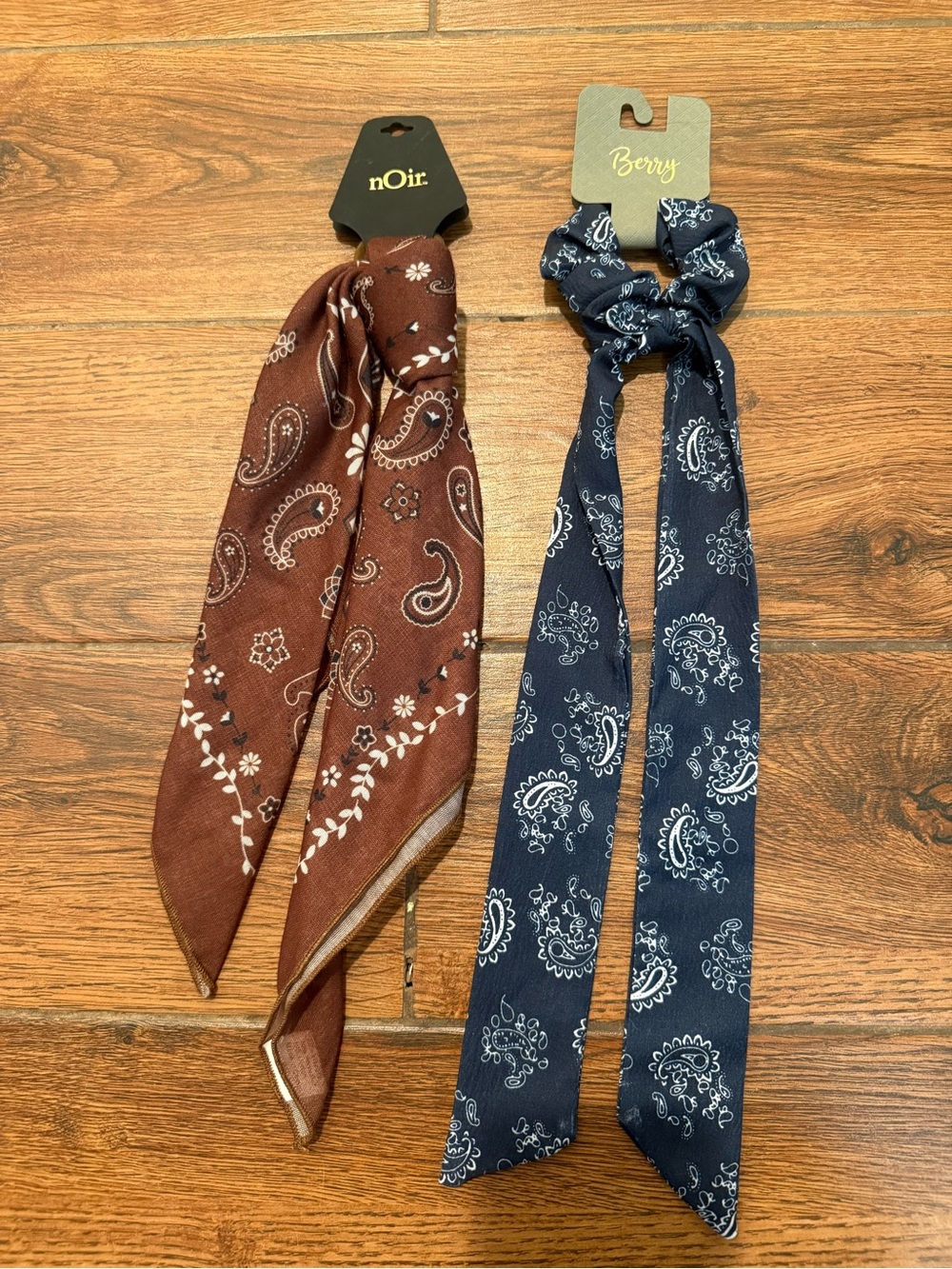 ✨Bundle nOir Brown Paisley Bandana Scarf & Berry Navy Paisley Hair Tie Set
